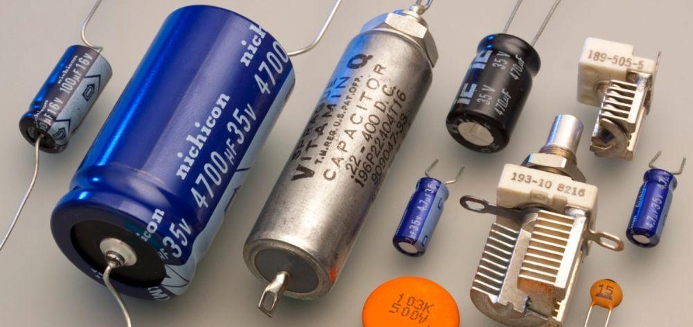 destacado-que-es-capacitor-electrico
